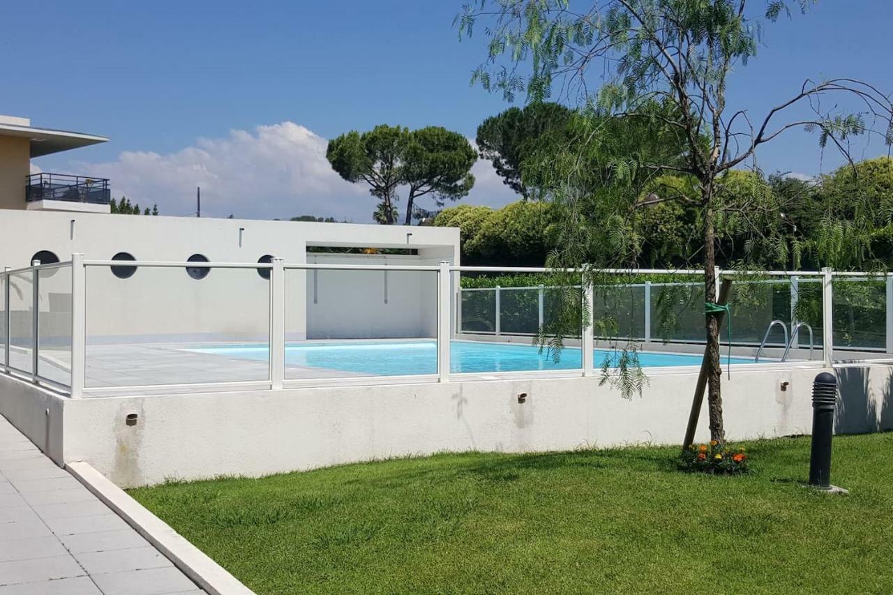 F1 De 36M2 Avec Terrasse Et Parking Privatif. Appartement La Roquette-sur-Siagne Buitenkant foto